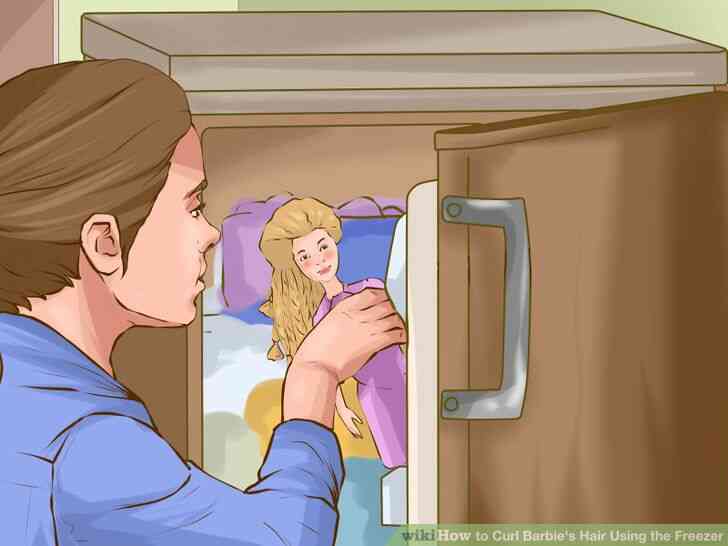 Image intitulée Friser les Cheveux de Barbie en Utilisant le Congélateur à l